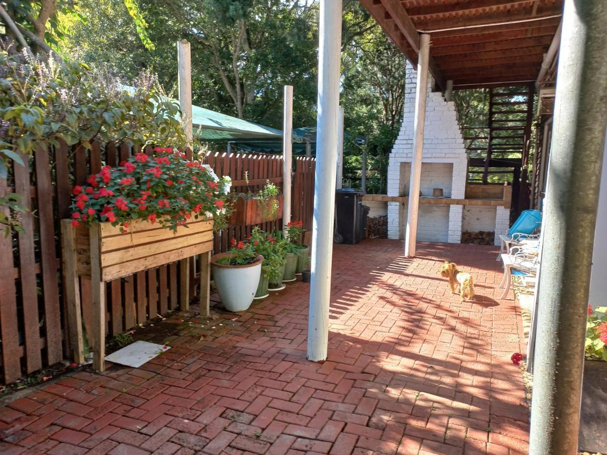 Glen House Apartment Brenton-on-Sea Bagian luar foto