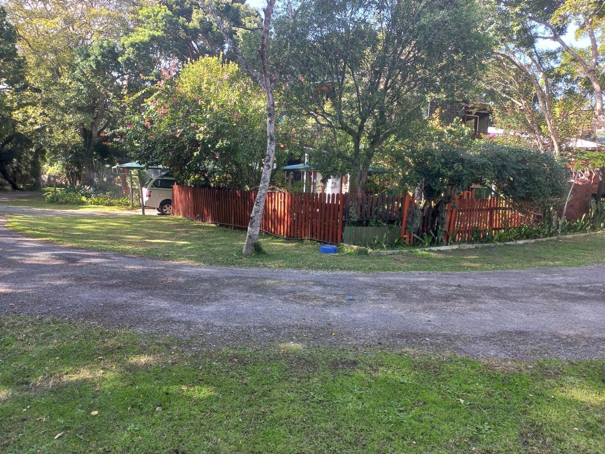 Glen House Apartment Brenton-on-Sea Bagian luar foto