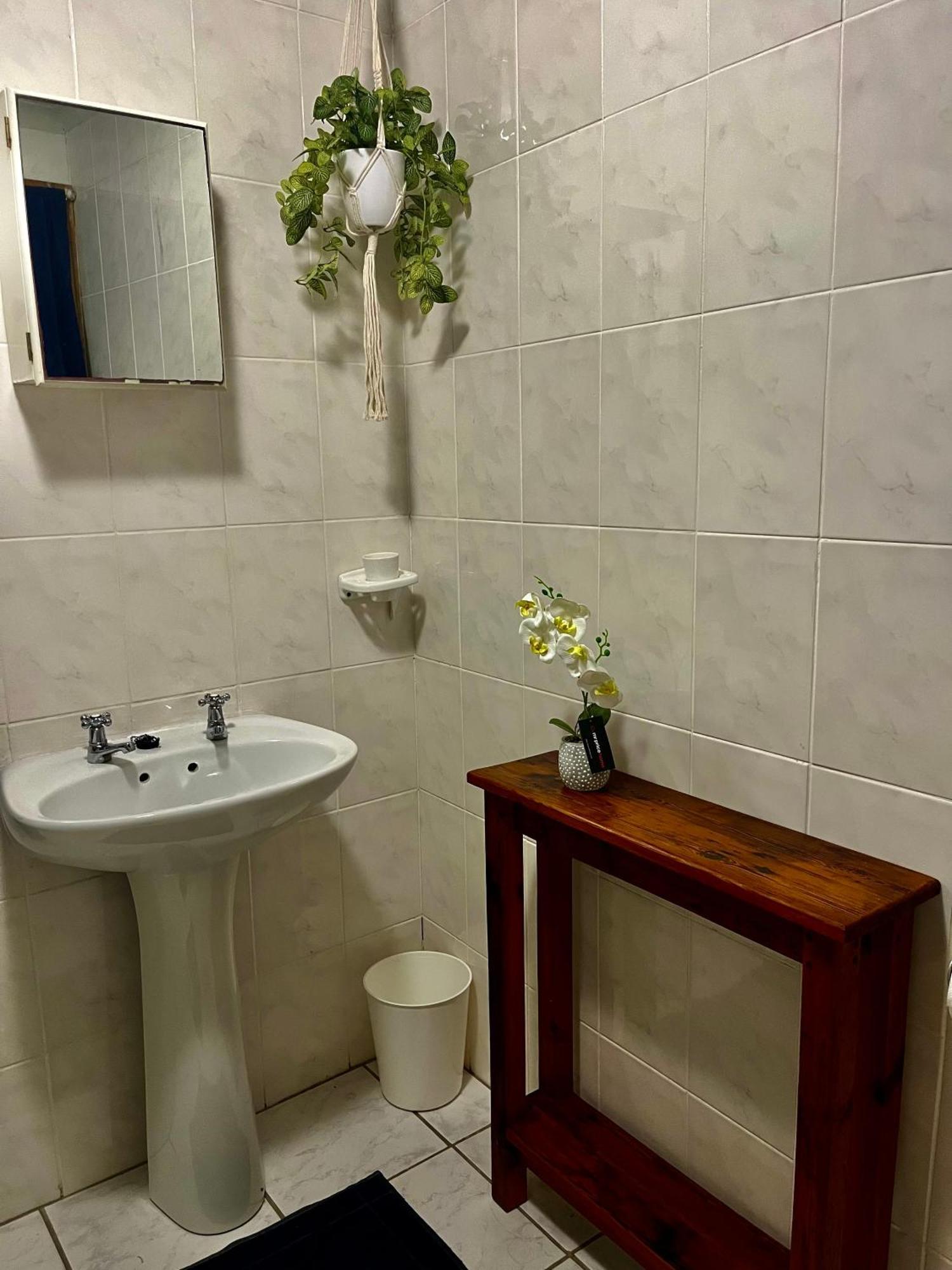 Glen House Apartment Brenton-on-Sea Bagian luar foto