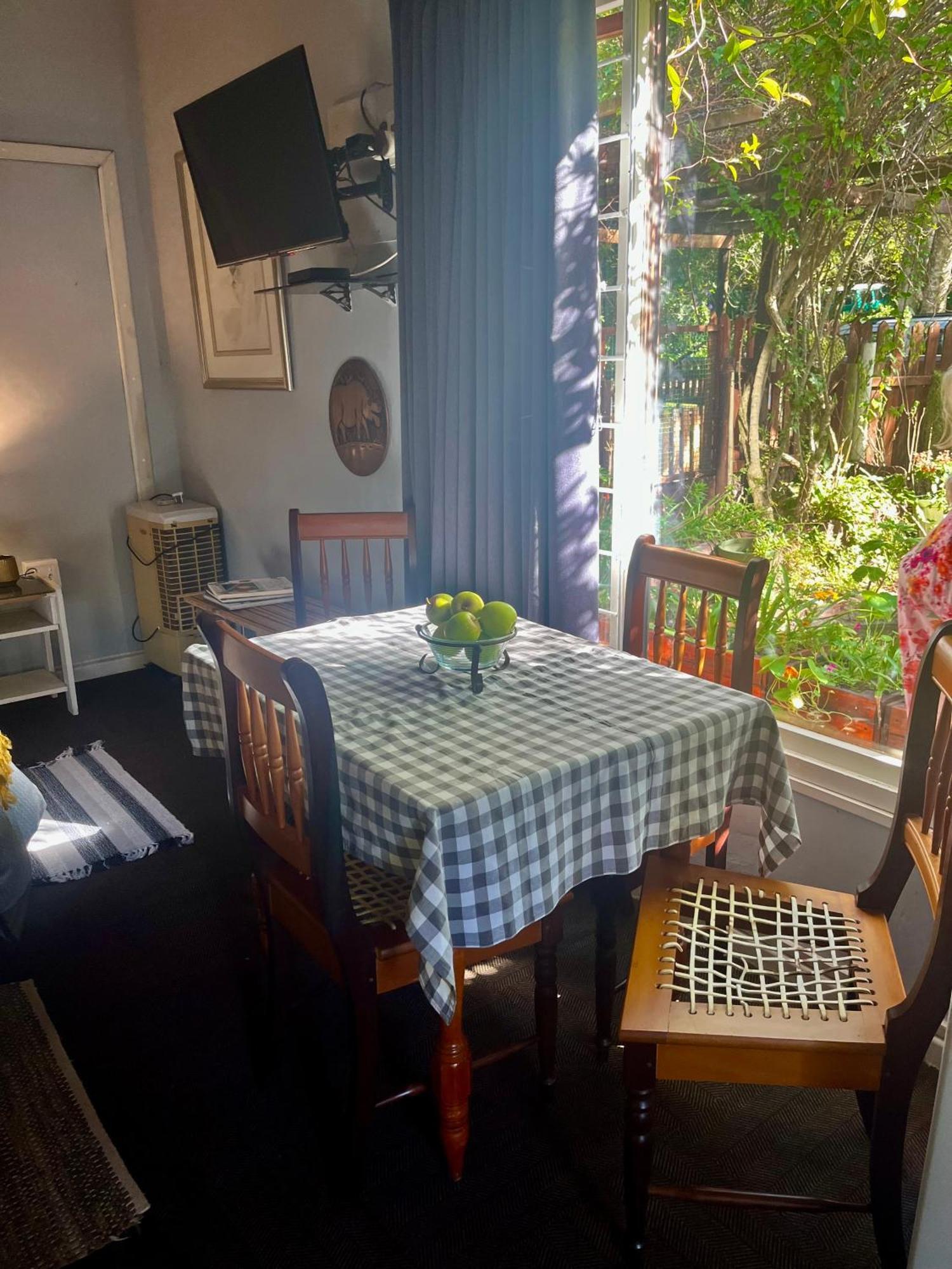 Glen House Apartment Brenton-on-Sea Bagian luar foto