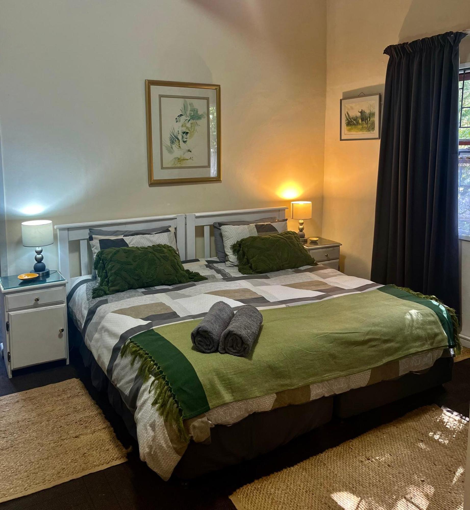 Glen House Apartment Brenton-on-Sea Bagian luar foto